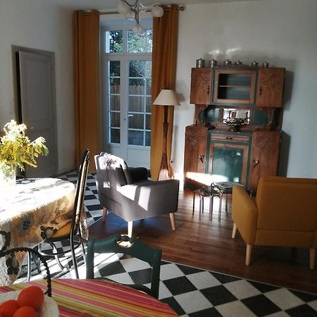 Au Logis De Vechillot Bed & Breakfast Angoulême Екстериор снимка